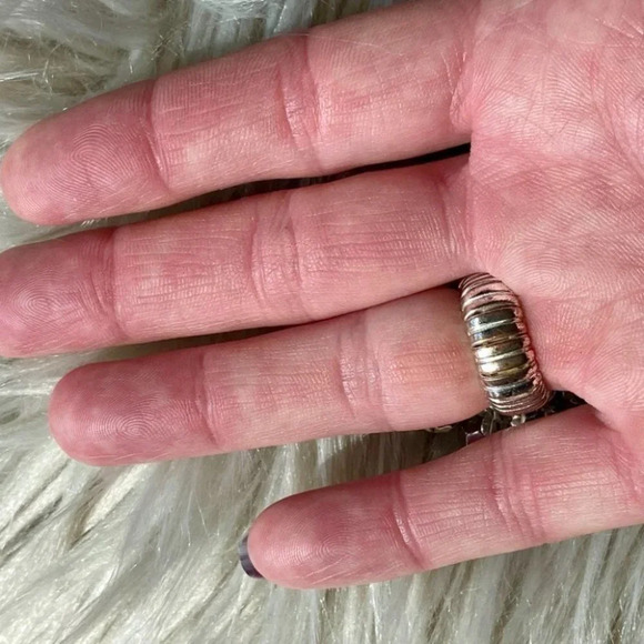 🟣 (2/$20) - Fun Large Beaded Stretch Ring - One Size - Picture 7 of 8